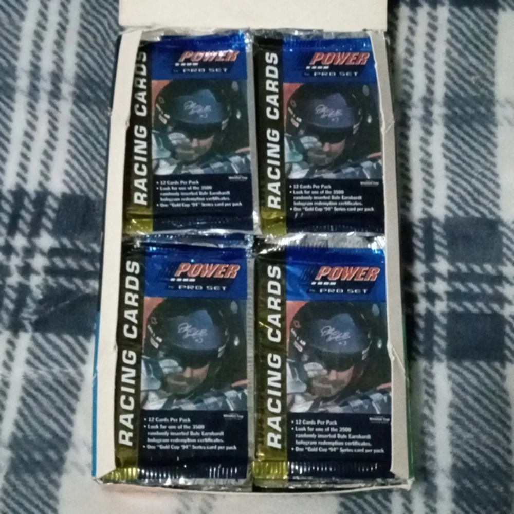 Trading Cards - Picture 4 of 7